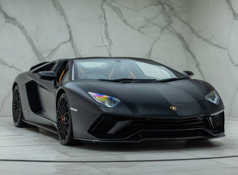 Lamborghini Aventador S LP 740-4 ROADSTER 12