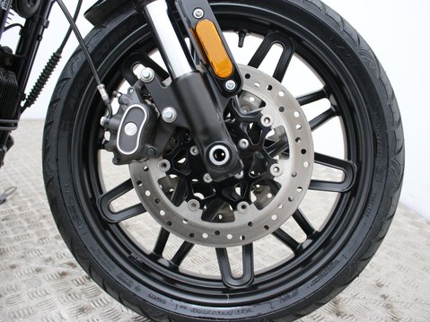 Harley-Davidson Sportster XL 1200 CX ROADSTER 17 20