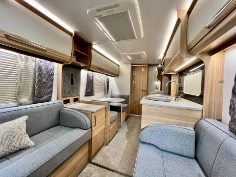 Bailey Unicorn Madrid  26