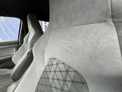 Volkswagen Golf 1.5 eTSI MHEV R-Line Hatchback 5dr Petrol Hybrid DSG Euro 6 (s/s) (150 ps) 26