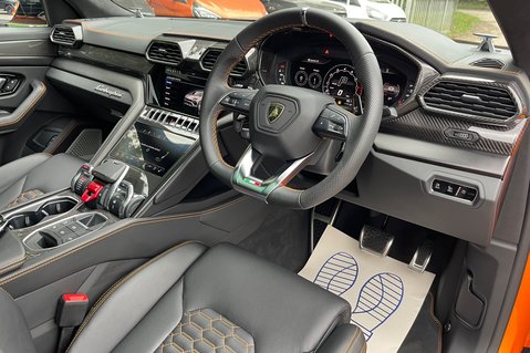 Lamborghini Urus V8 - ORANGE -AKRAPOVIC EXHAUST -PAN ROOF -B&O-MASSAGE SEATS-BLIND SPOT -ACC 42
