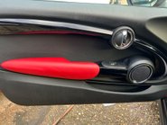 Mini Hatch COOPER D 22