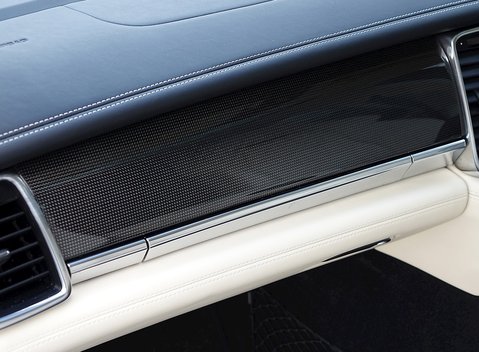 Porsche Panamera Turbo 10