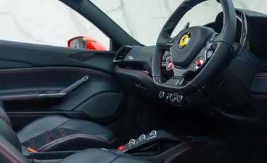Ferrari 488 SPIDER 16