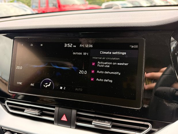Kia Niro 3 30