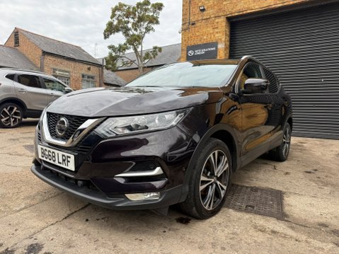 Nissan Qashqai 1.3 DIG-T N-Connecta SUV 5dr Petrol Manual 2