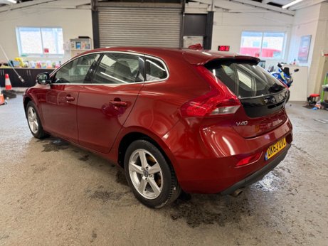 Volvo V40 1.6 T2 SE Euro 5 (s/s) 5dr 3