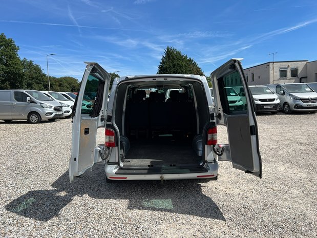 Volkswagen Transporter Crew Cab AUTO SWB L1H1 Low Roof T32 Highline Air Con NO VAT 9