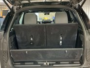Land Rover Discovery 3.0 Discovery R-Dynamic SE D MHEV Auto 4WD 5dr 19
