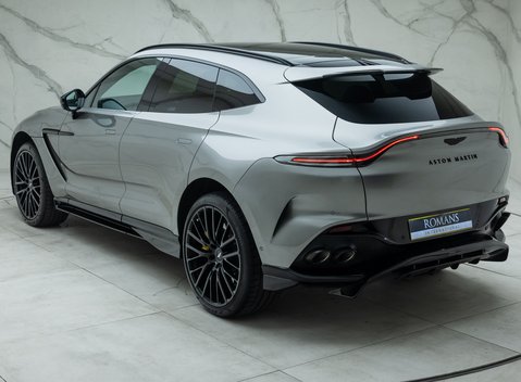 Aston Martin DBX 707 12