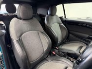 Mini Convertible 1.5 Cooper Convertible 2dr Petrol Steptronic Euro 6 (s/s) (136 ps) 6