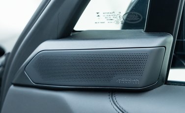 Land Rover Range Rover P530 SV 34