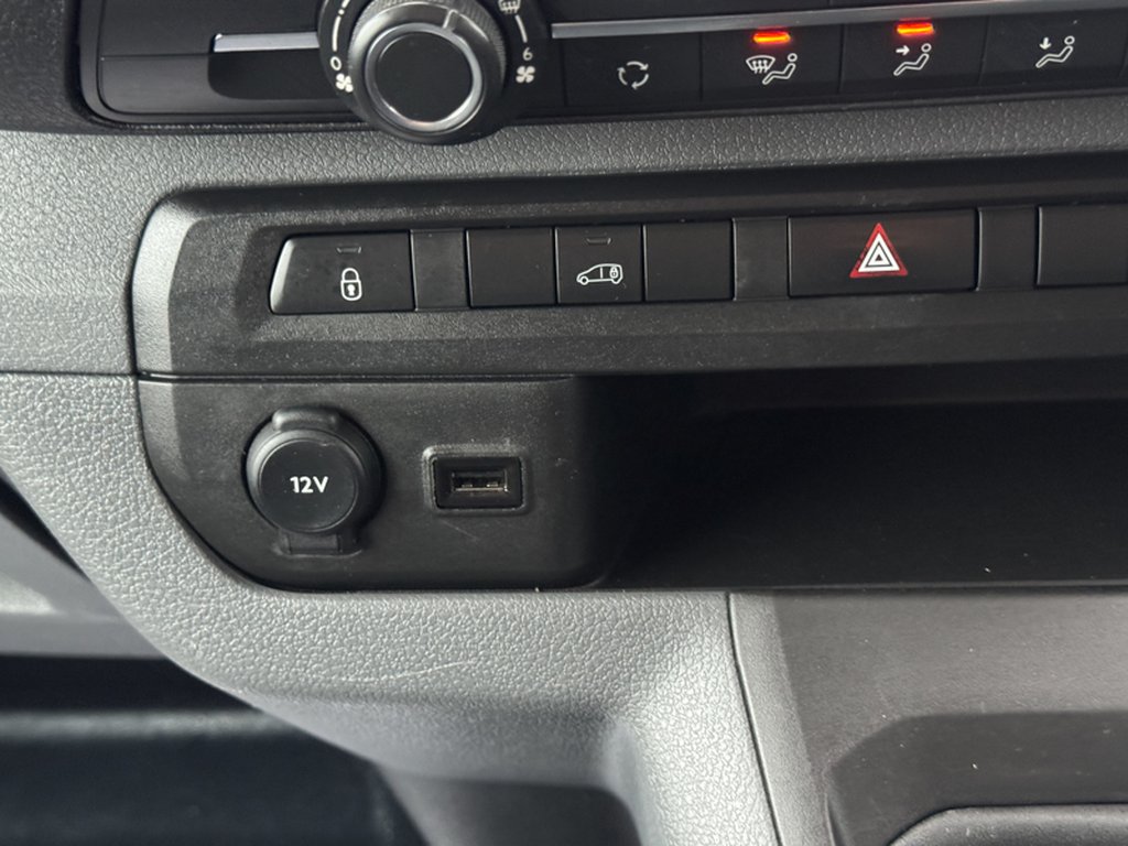 2021 Citroen DispatchMWB L2H1 120ps Low Roof Enterprise 1400 Air Con Sensors EURO 6 — thumbnail 33 of 50