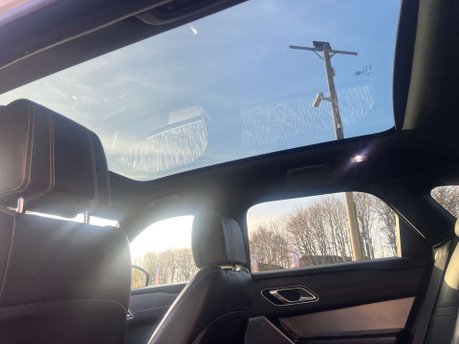 Land Rover Range Rover Velar 3.0 Range Rover Velar R-Dynamic HSE D300 Auto 4WD 5dr 31