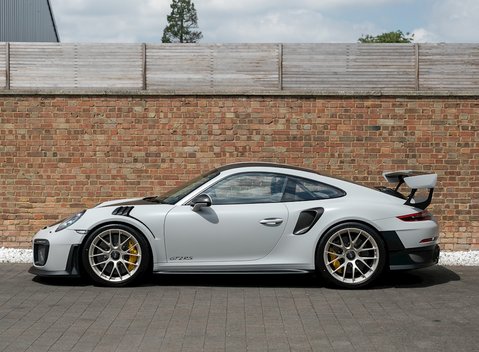 Porsche 911 (991) GT2 RS 2