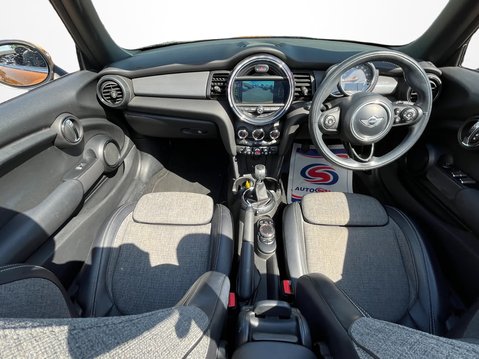 Mini Convertible 1.5 Cooper 2dr [Chili/Media Pack XL] 22