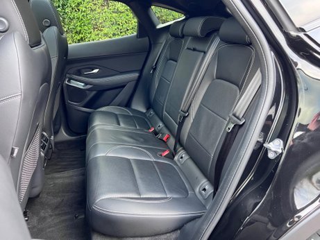 Jaguar E-Pace 2.0 D204 MHEV R-Dynamic Black Auto AWD Euro 6 (s/s) 5dr 28