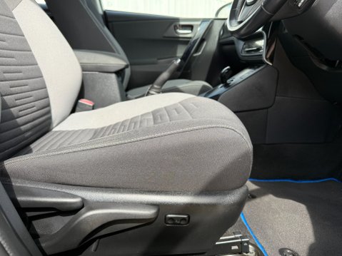 Toyota Auris VVT-I BUSINESS EDITION TSS 36