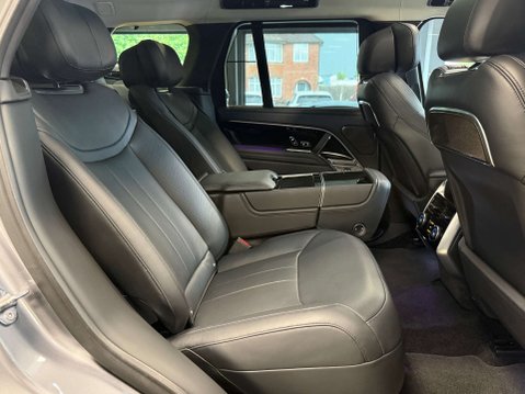 Land Rover Range Rover 3.0 Range Rover Autobiography D MHEV Auto 4WD 5dr 15