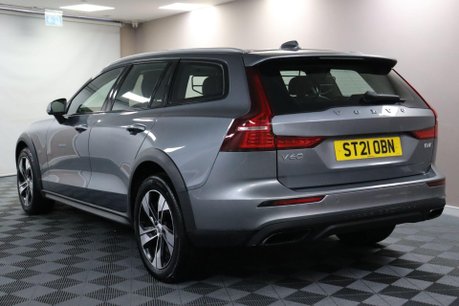 Volvo V60 B4 CROSS COUNTRY AWD MHEV 10