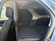 Land Rover Discovery 3.0 Discovery SE SDV6 Auto 4WD 17