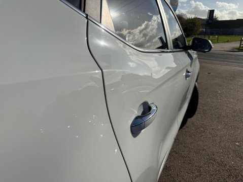MG ZS 1.5 VTi-TECH Exclusive Euro 6 (s/s) 5dr 37