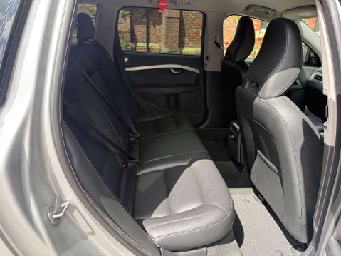 Volvo V70 2.0 V70 SE Luxury D4 Auto 5dr 22