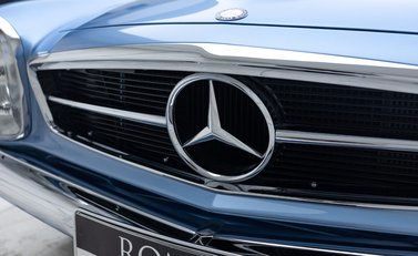 Mercedes-Benz 280 SL W113 Pagoda 39