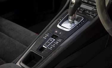 Porsche 911 (991.2) Carrera 4 GTS 20