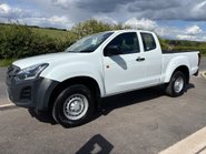 Isuzu D-Max Extended Cab 1.9 4x4 Pickup 1