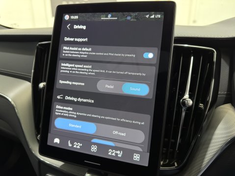 Volvo XC60 B5 ULTRA BLACK EDITION AWD 97