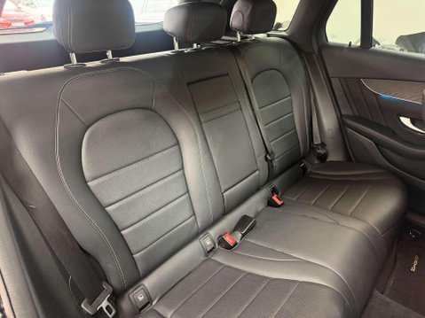 Mercedes-Benz GLC 2.1 GLC220d AMG Line (Premium Plus) SUV 5dr Diesel G-Tronic+ 4MATIC Euro 6 39