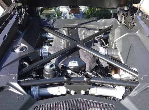 Lamborghini Aventador S 19