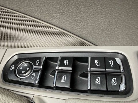 Porsche Cayenne 3.0 Cayenne V6 D Tiptronic 4WD 5dr 35