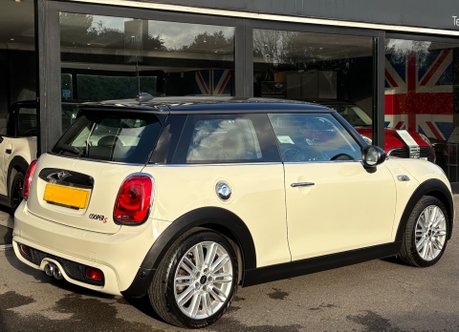 Mini Hatch Cooper S 2.0 Chili / Media - DEPOSIT TAKEN 2