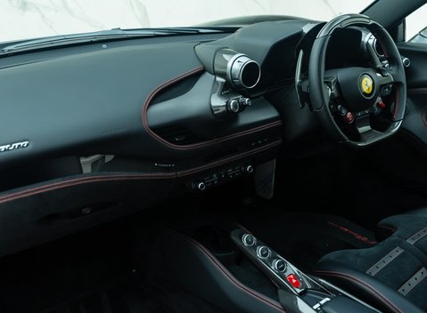 Ferrari F8 Tributo 17