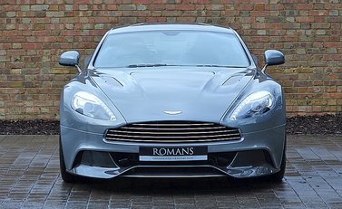 Aston Martin Vanquish 2
