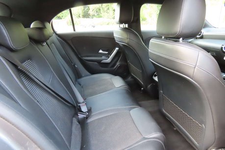 Mercedes-Benz A Class 1.5 A180d Sport (Executive) Hatchback 5dr Diesel 7G-DCT Euro 6 (s/s) (116 p 9
