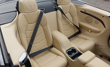 Maserati Grancabrio Sport 6