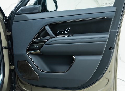 Land Rover Range Rover Sport P635 SV EDITION ONE 31