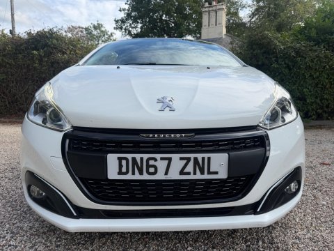 Peugeot 208 1.2 PureTech Black Edition Euro 6 3dr 4