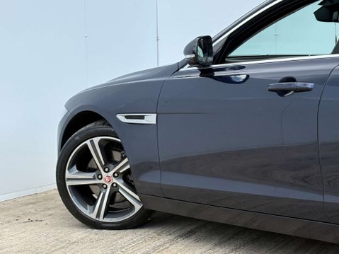 Jaguar XF 2.0 XF Portfolio D AWD Auto 4WD 5dr 42