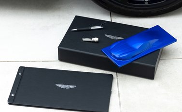 Aston Martin Vantage GT8 33