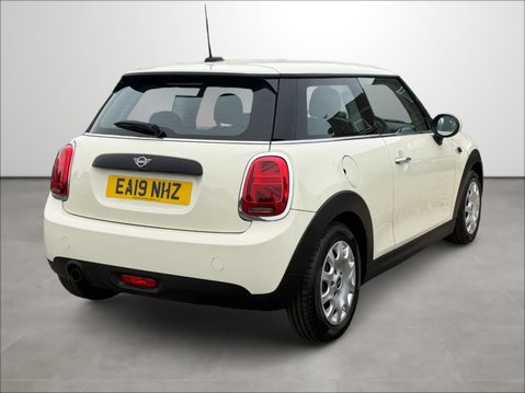 Mini Hatchback 1.5 One Classic II 3dr 8