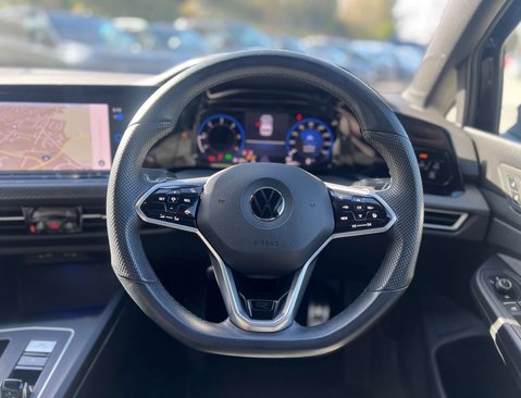 Volkswagen Golf 2.0 Golf R-Line TDI Semi-Auto 5dr 22