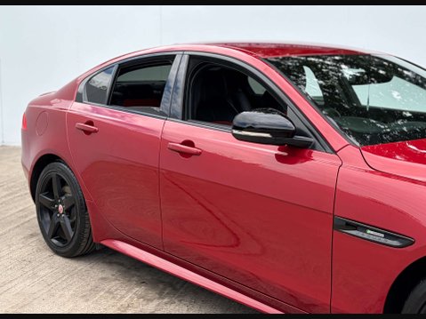 Jaguar XE 2.0 XE R-Sport D Auto 4dr 6