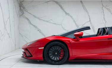 Lamborghini Aventador S LP 740-4 ROADSTER 42