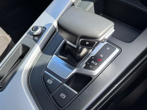 Audi A4 2.0 TDI 35 Technik S Tronic Euro 6 (s/s) 5dr 34