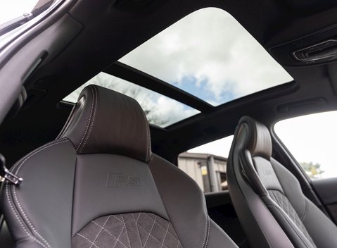 Audi RS4 Avant Sport Edition 17