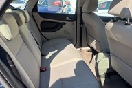Ford Focus LX 16V.. CREAM UPHOLSTERY.. IDEAL FAMILY CAR.. NEW MOT 3
